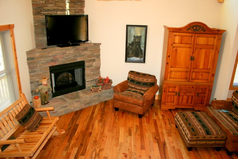 The interior of the Chimney Rock River Cabin.