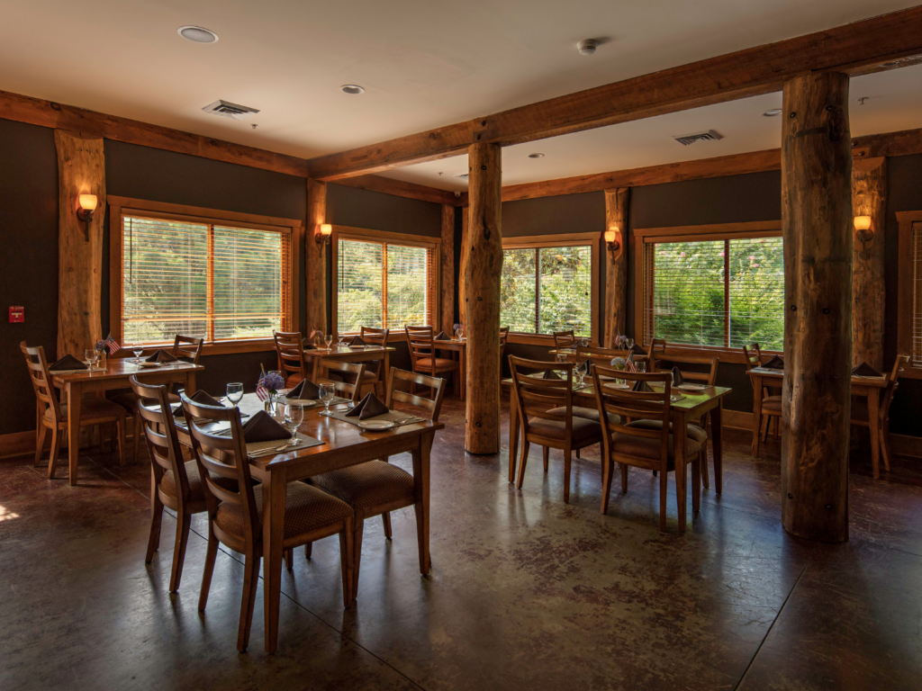 The Esmeralda Restaurant | Amazing Restaurant In Chimney Rock