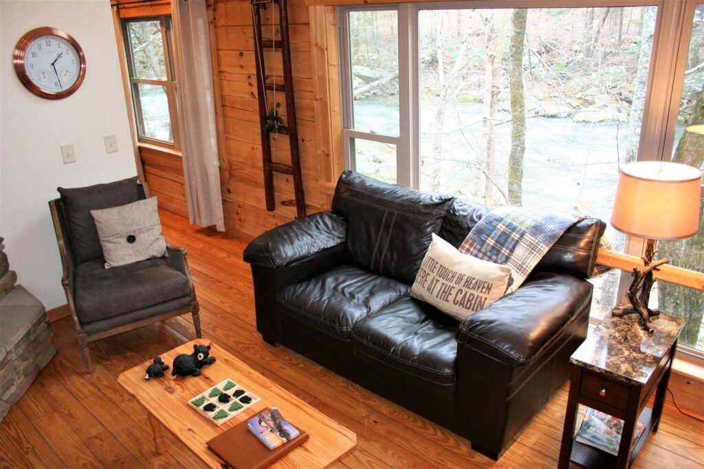 Rocky Broad Cabin Couch