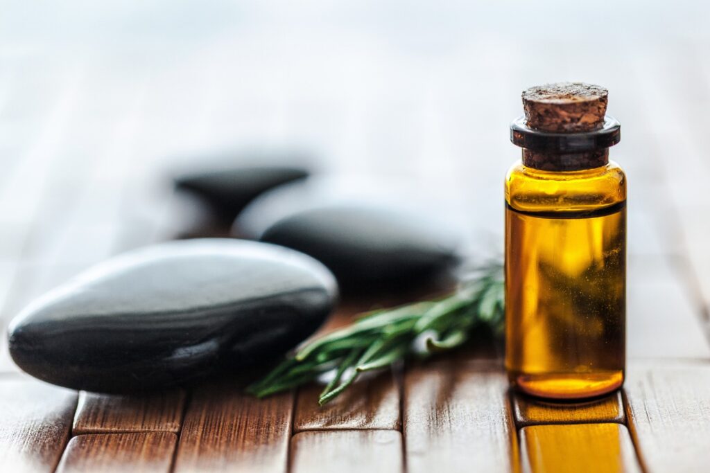 Spa treatment aromatherapy oil lastone therapy aromatherapy massage oil herbal medicine merchandise.