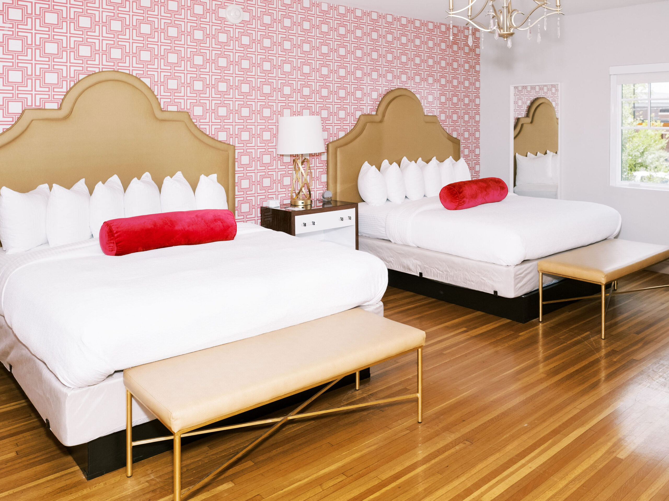 Auburn hotel suite with balcony