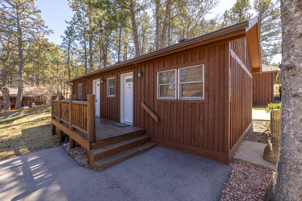 Reserve our Coon Hollow Family Cabin | Rockerville Lodge and Cabins SD