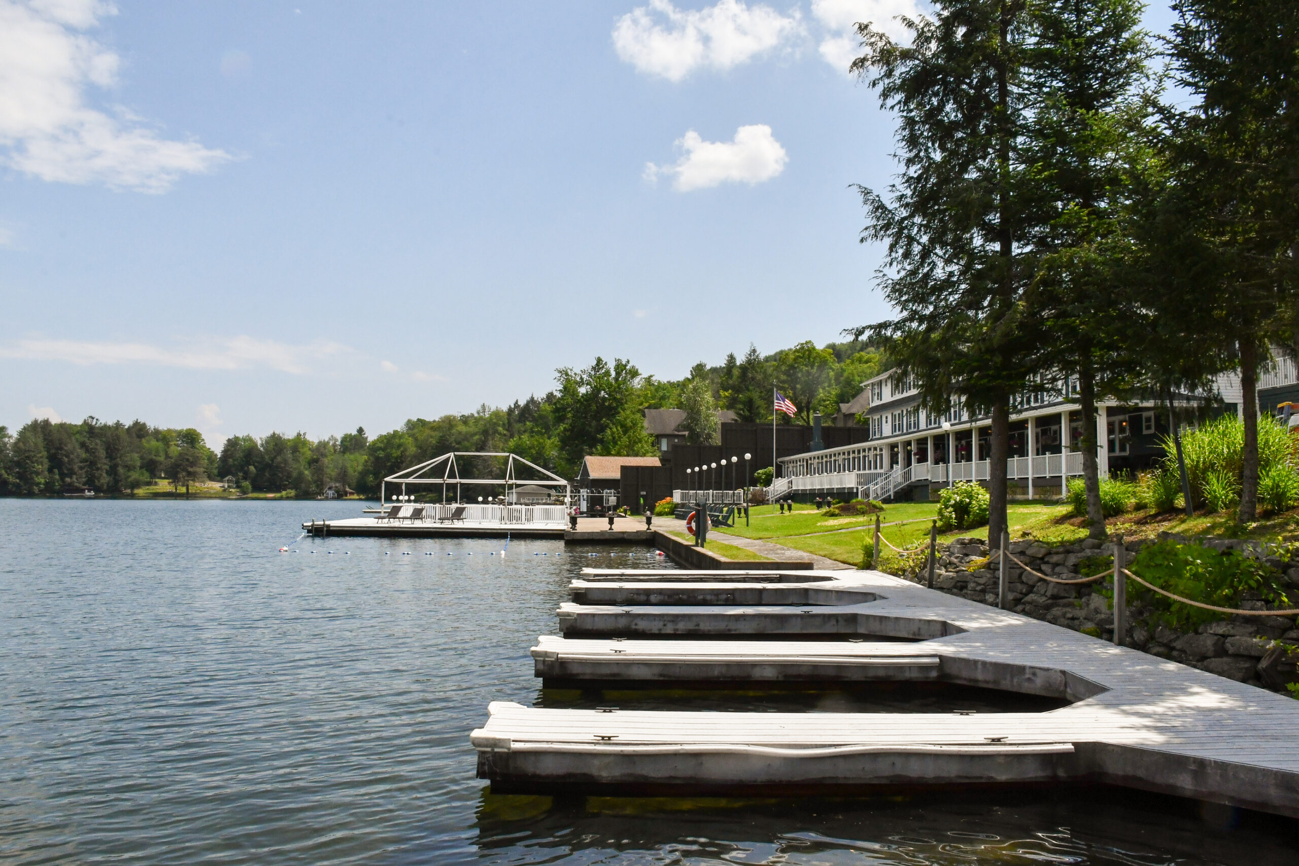 image of boat slips on the lake at Chestnut Inn