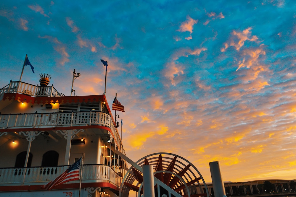 Riverboat, Paddleboat
