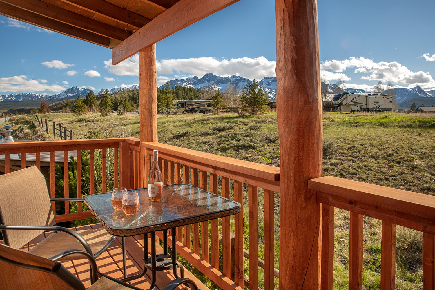Sawtooth Lodge (#21 and #22 are Pet Friendly)