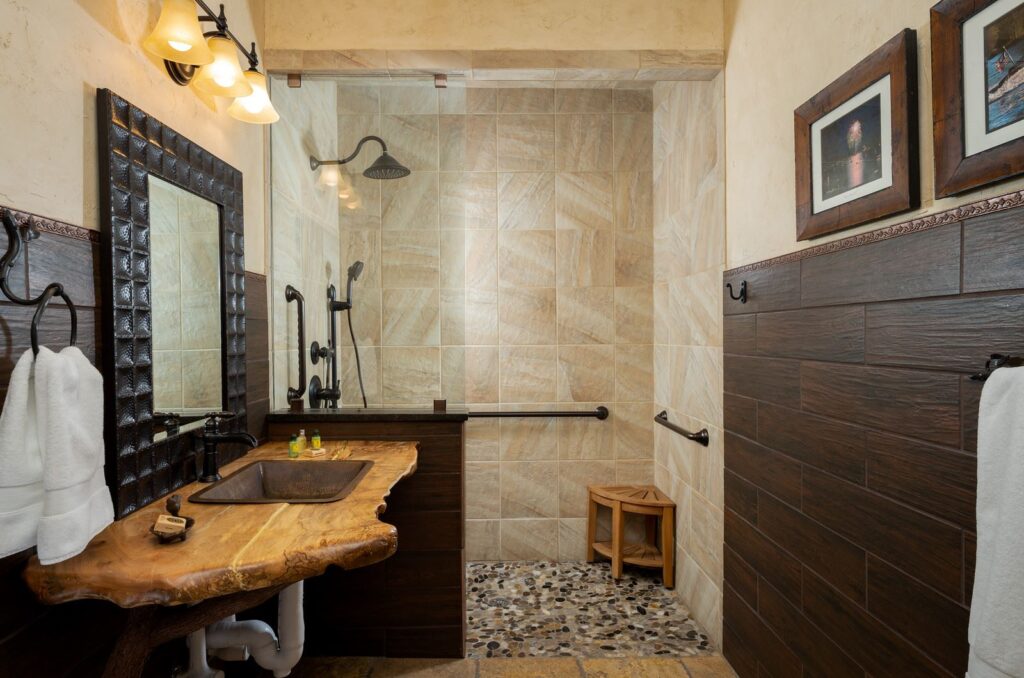 Cedar Room-Bathroom