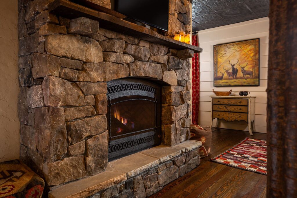 Mountain Laurel Suite-Fireplace