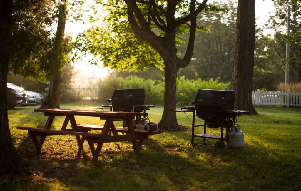 gas grills and picnic tables