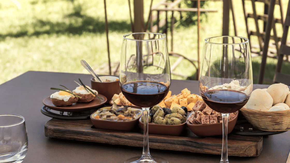 Discovering the Best Wineries in Mendocino, California: Your Guide to Wineries and Mendocino Vacation Rentals