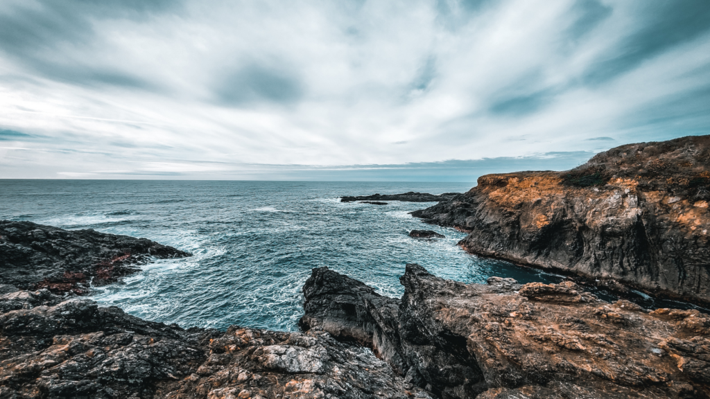 Coastal Hiking Near Schoolhouse Creek: Exploring Mendocino County Trails