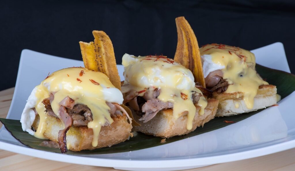 eggs, pork, ham, cuban, food, meat, meal, lunch, sauce, cuisine, dinner, tasty, delicious, ingredient, gourmet, culture, boiled, dish, restaurant, cuban, cuban, cuban, cuban, cuban-2169337.jpg