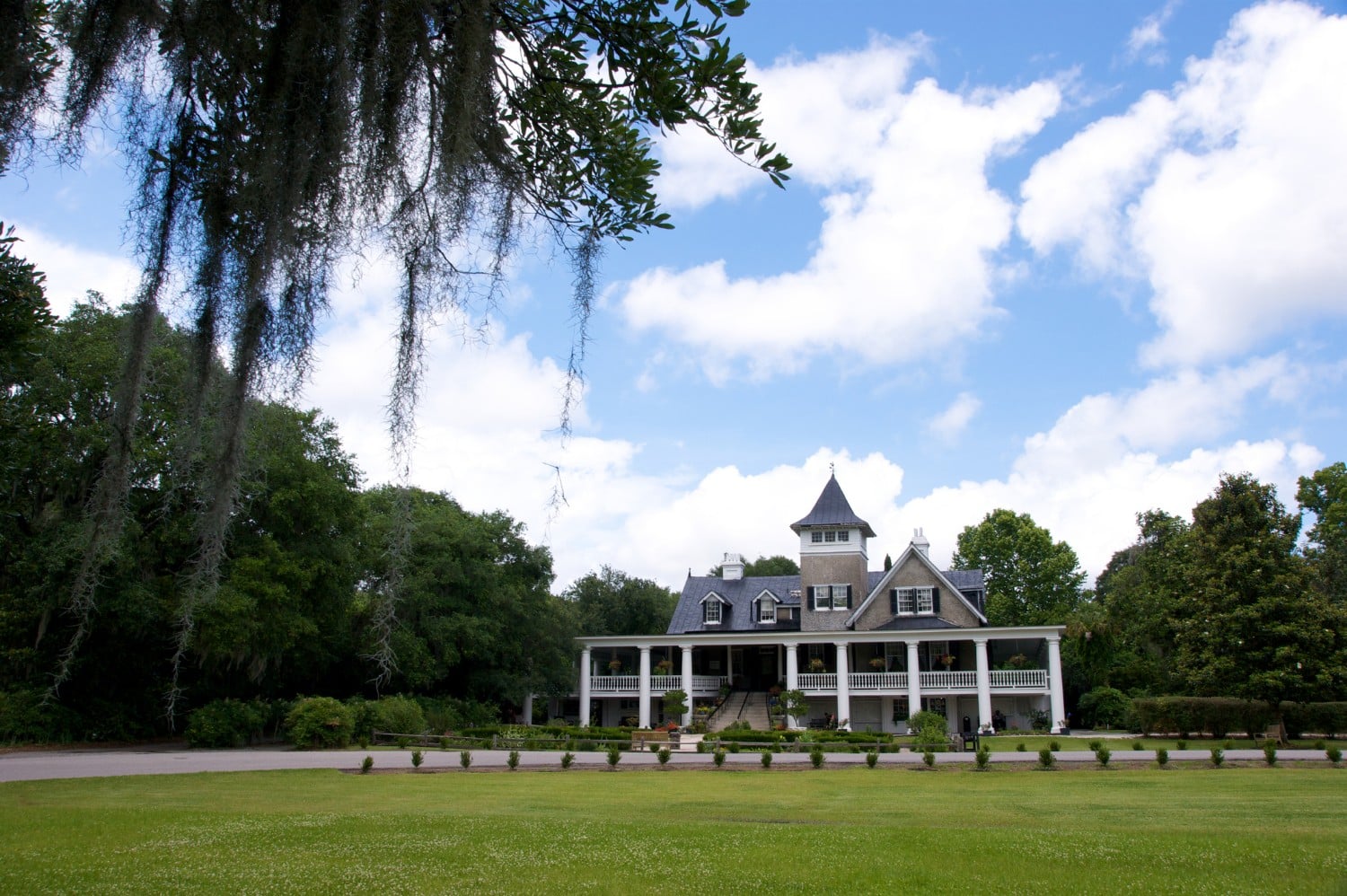 Discover the Beauty of the Lowcountry at the Best Charleston, SC, Plantations