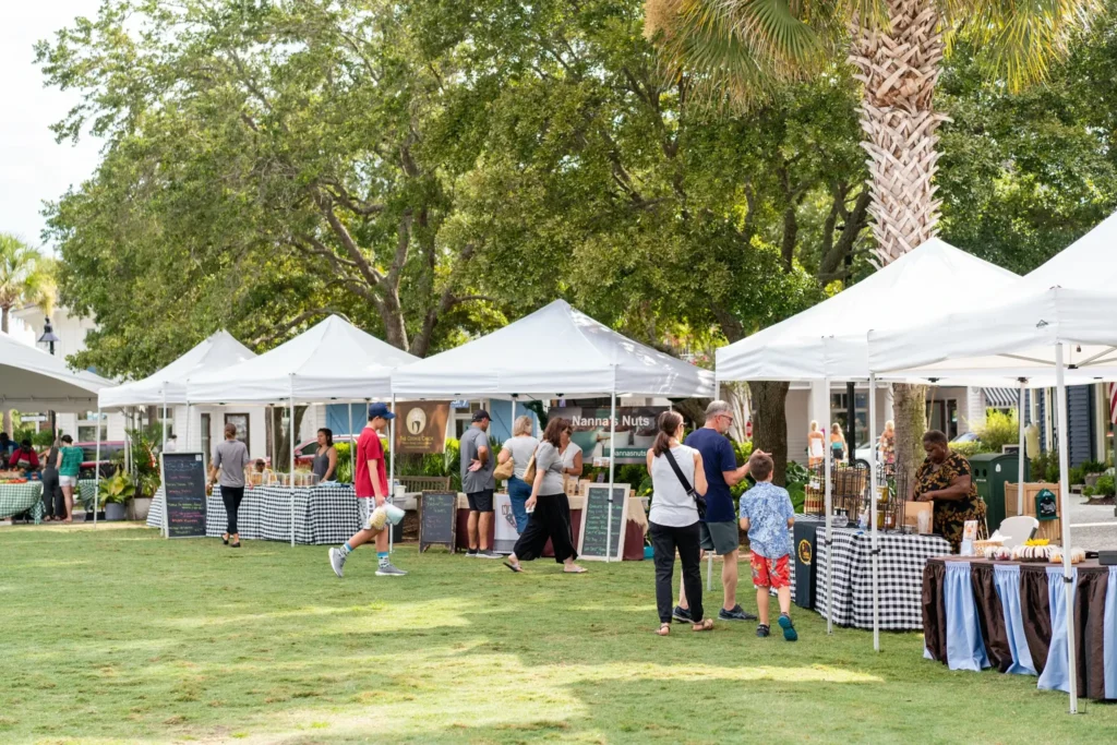 the various stations and vendors at the Kiawah Island Farmers Market