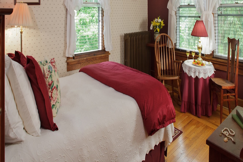 Cherry room Ohio Amish Country Inn