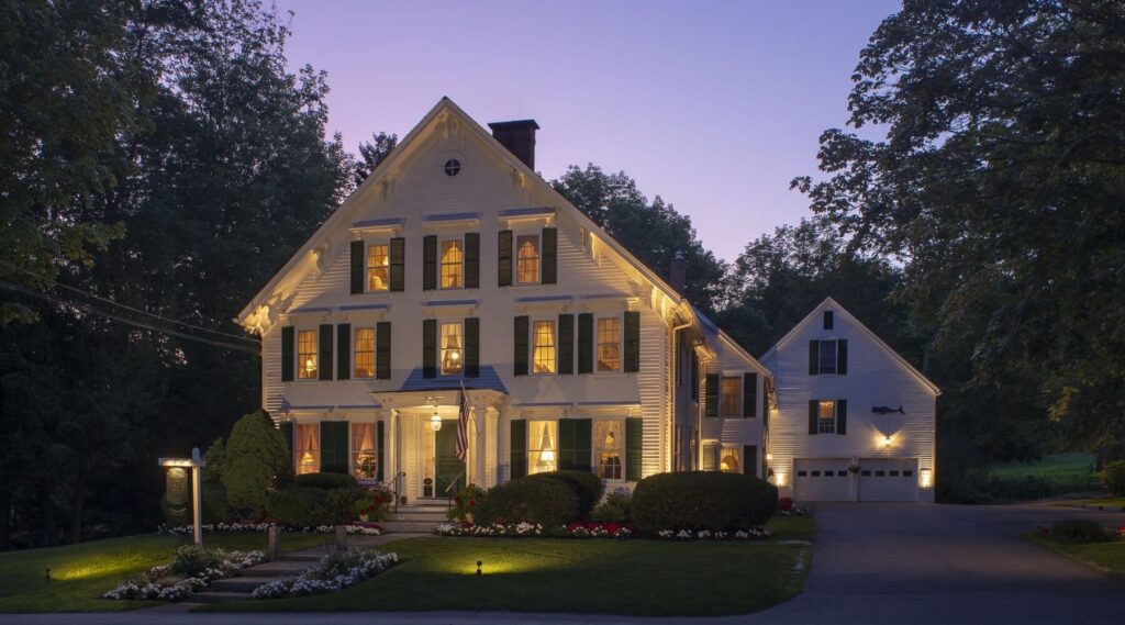 Exterior of Camden Maine Stay Inn