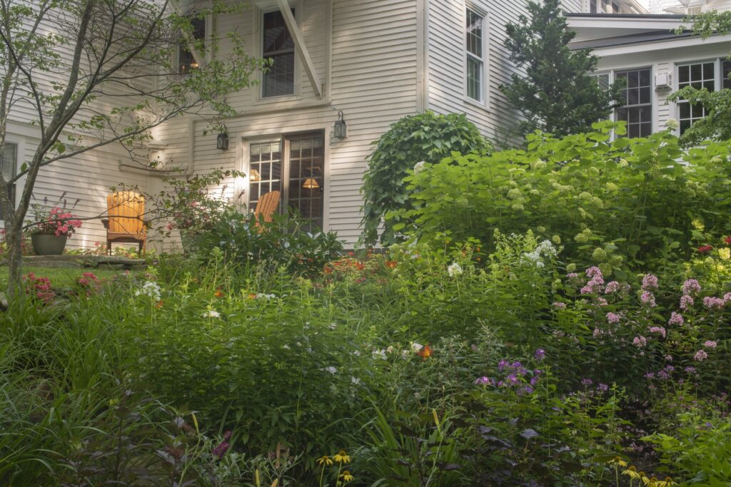 Camden Maine Stay Inn exterior