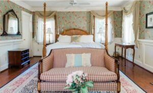 Stay At Arrowhead Inn Bed & Breakfast In Durham, NC