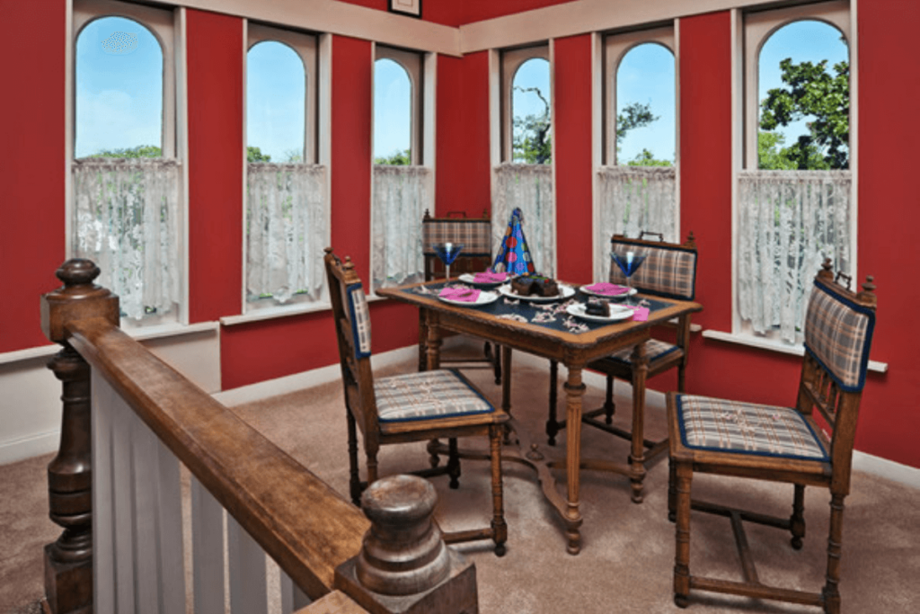 Grand Tower Suite Table with Beautiful Windows