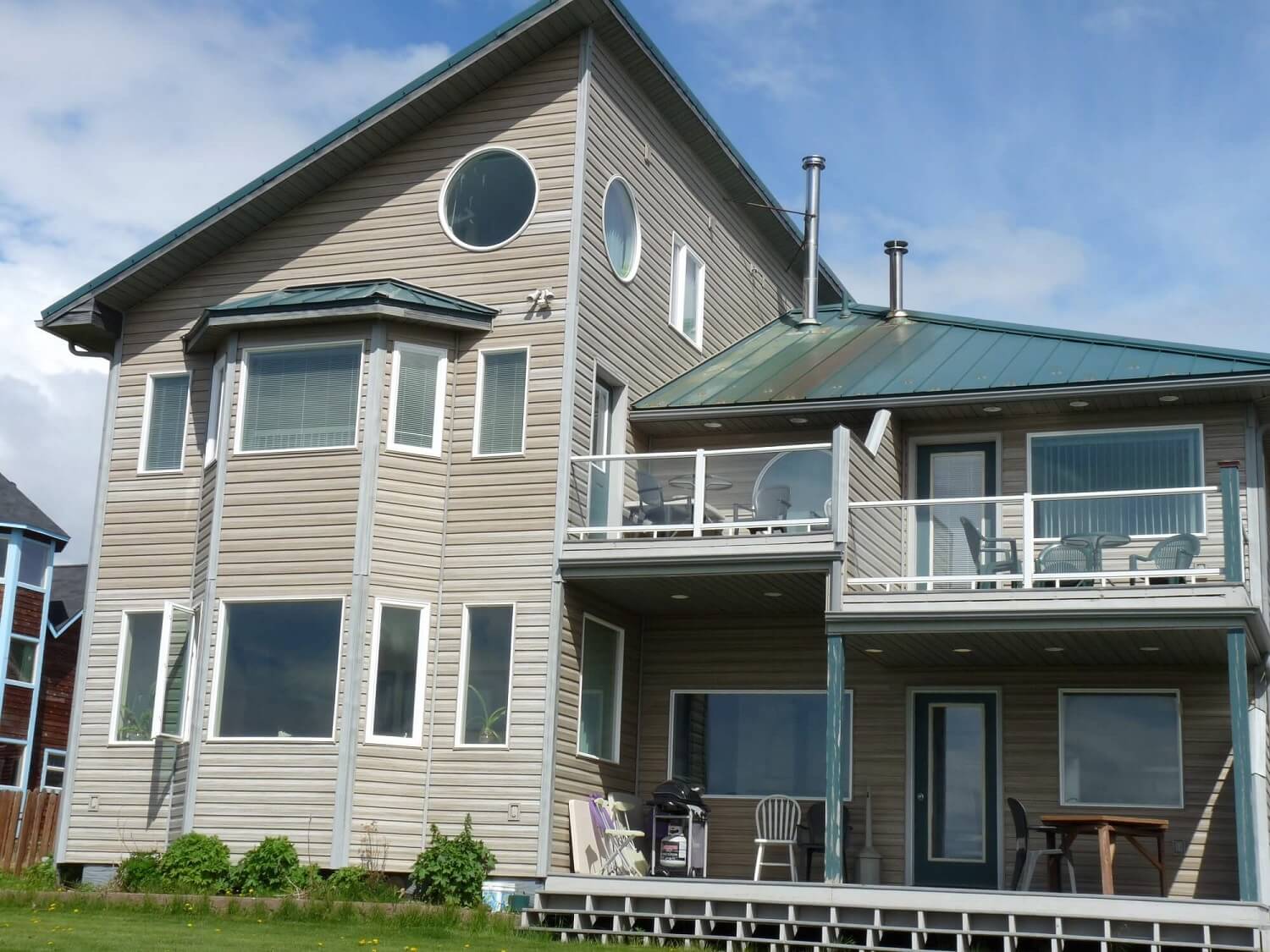 Bluffivew Lodge - from Seaside