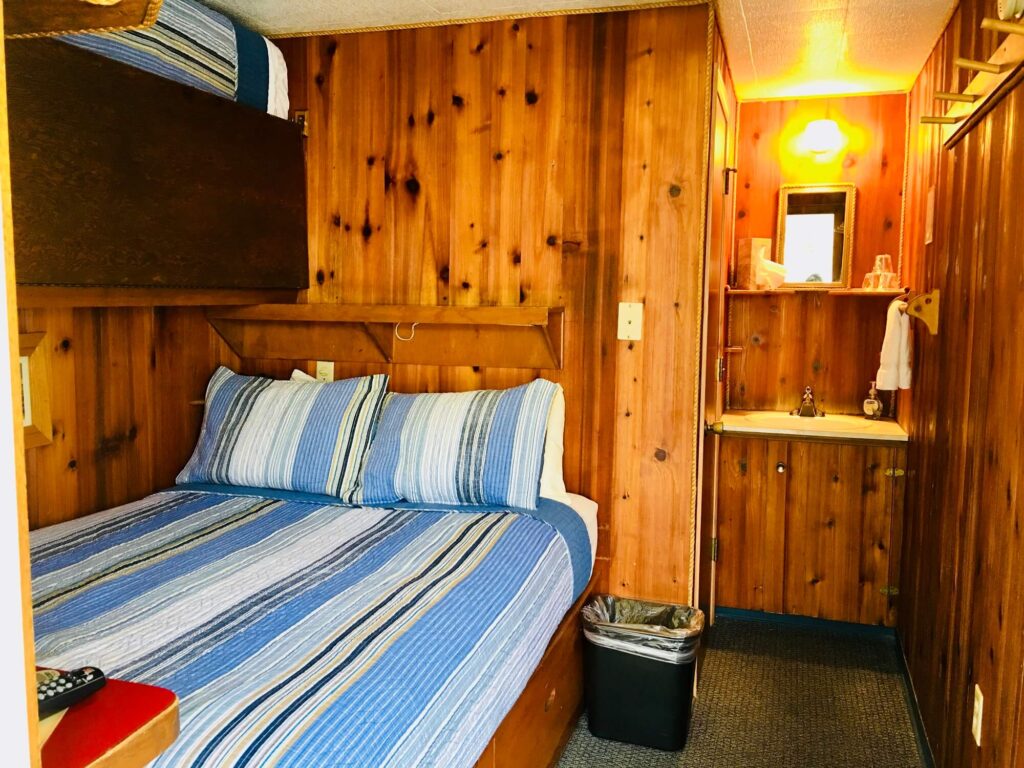 Ship's Quarters Rooms