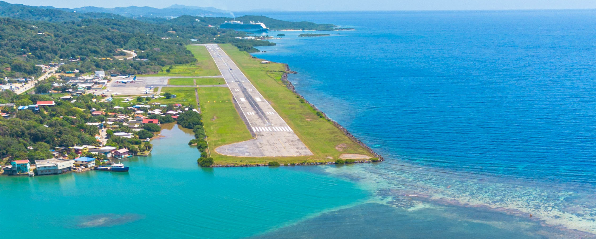 What You Need to Know to Book a Flight to the Roatan Airport