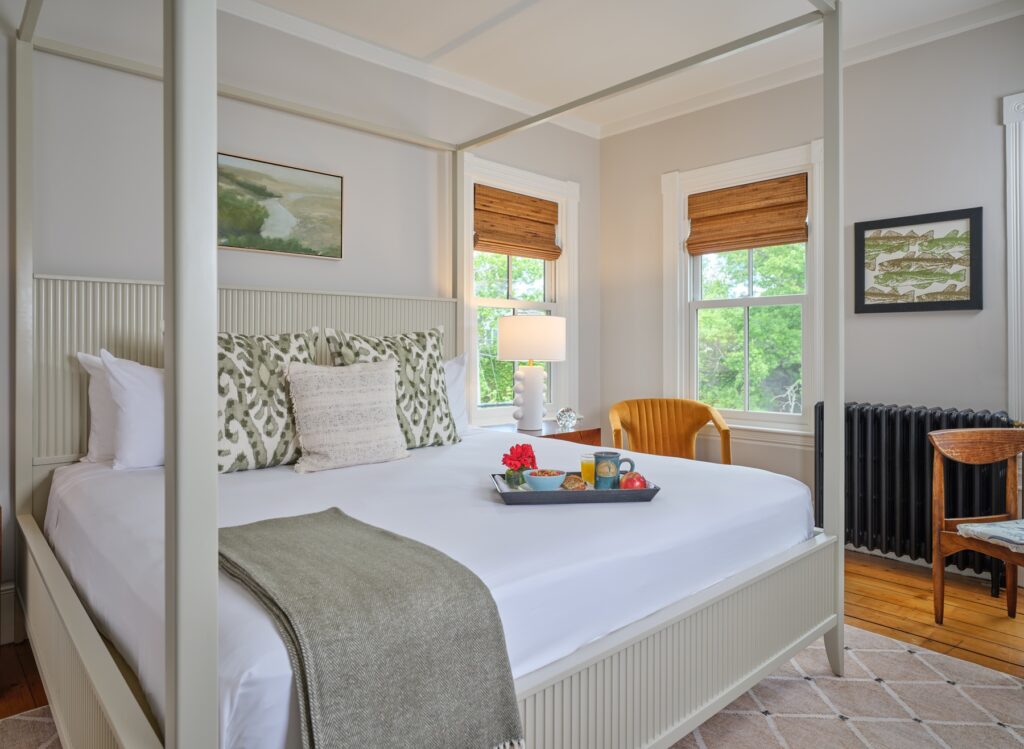 Bed with breakfast - Avery
