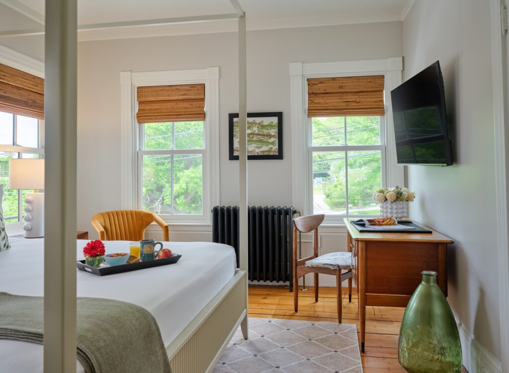 Guest Room Detail - Avery