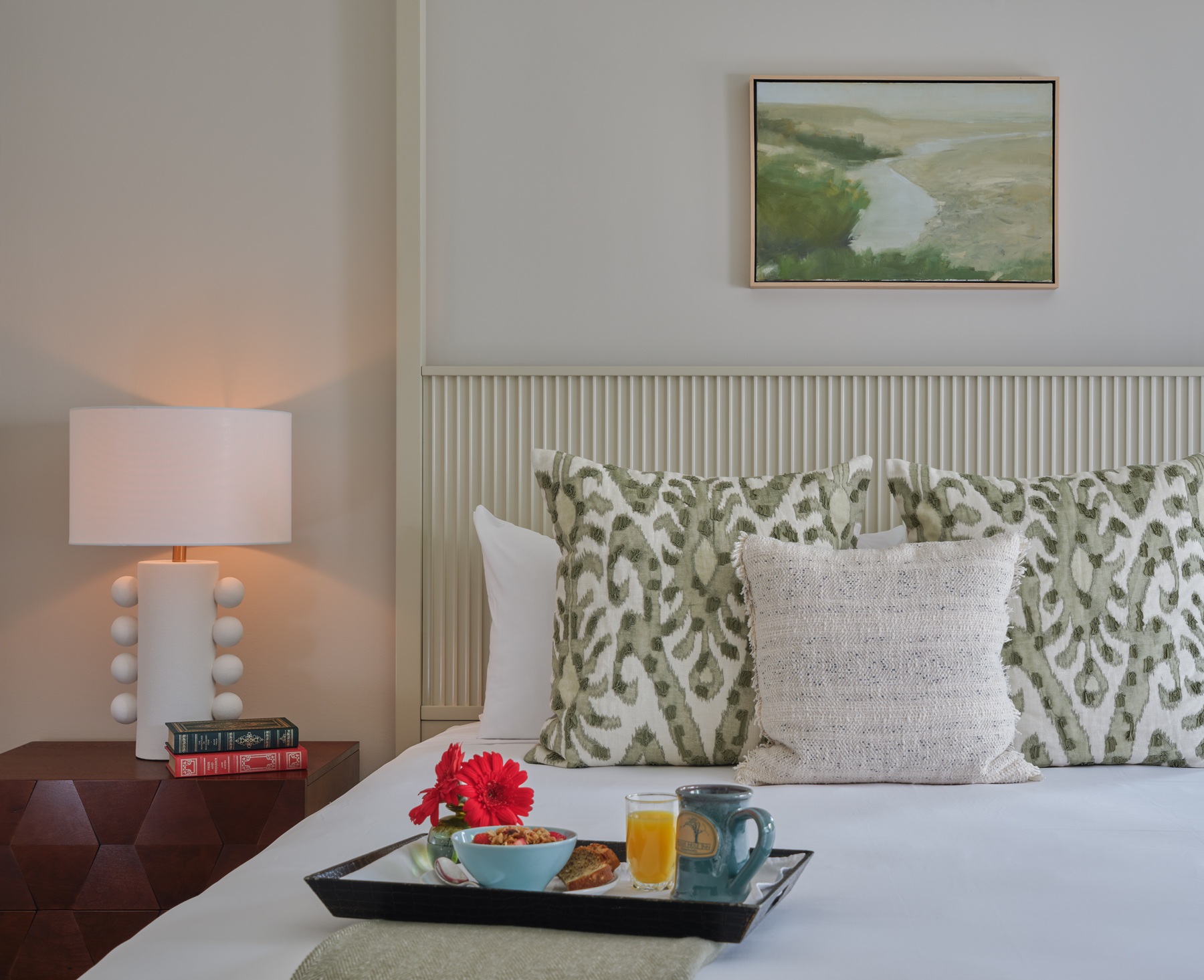 Bed in guest room - Avery