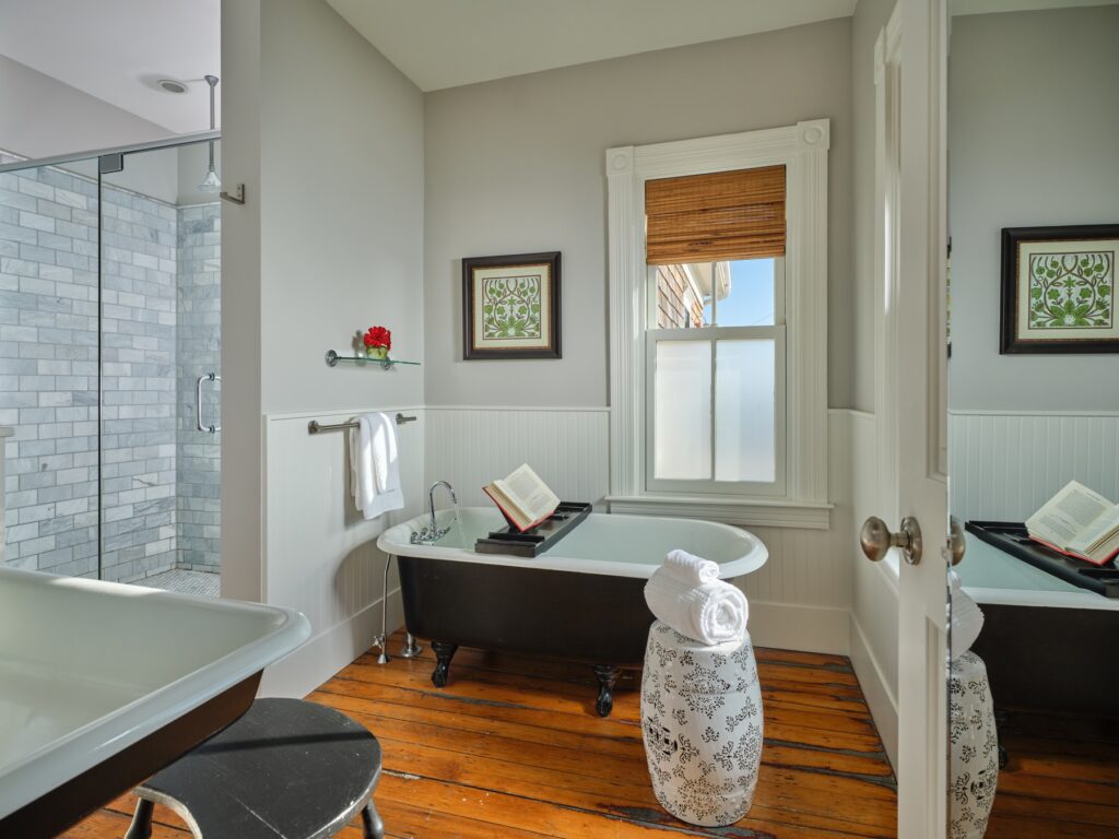 Bathroom - Nonamessett