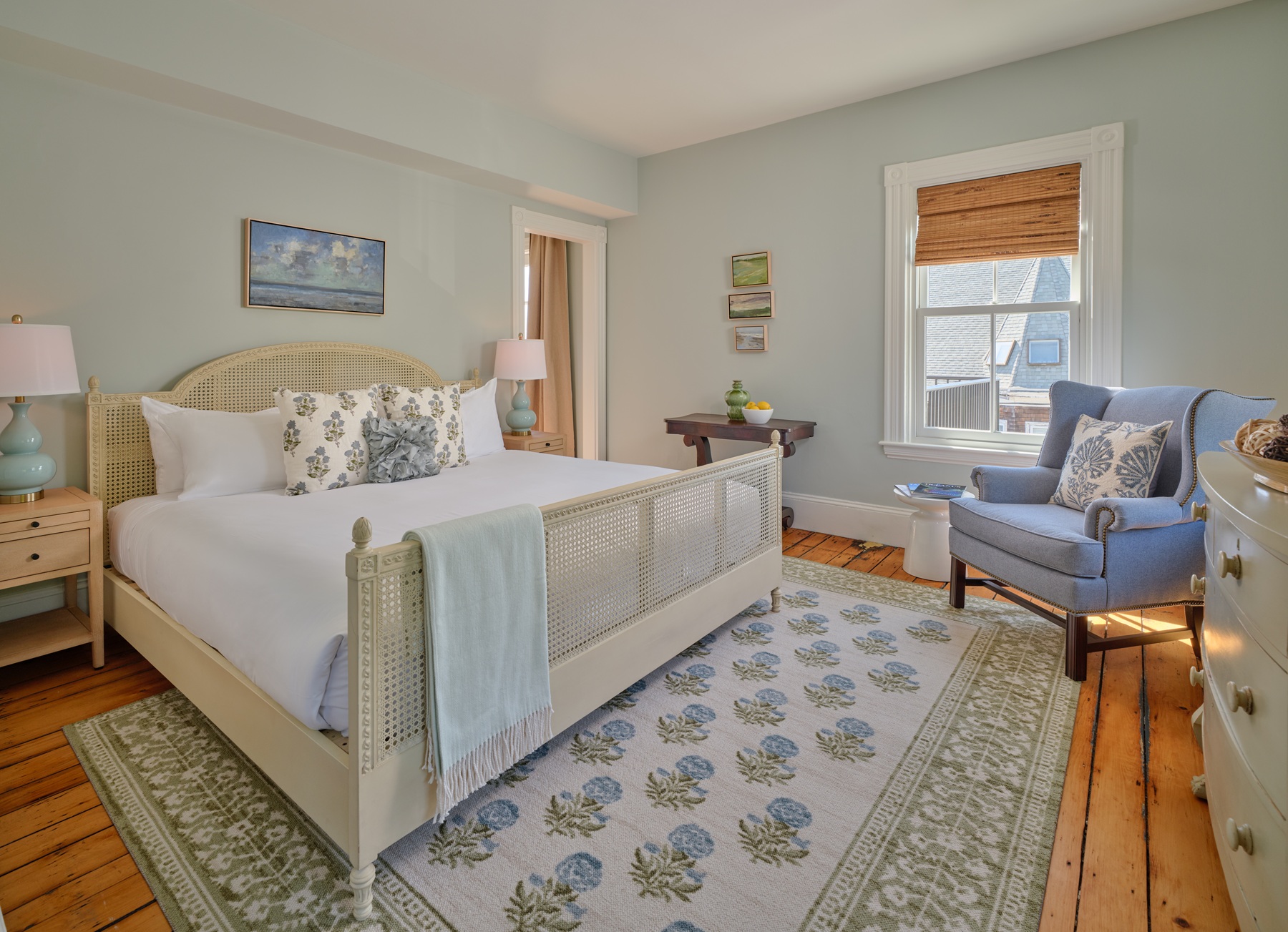 Bed in guest room - Nonamessett