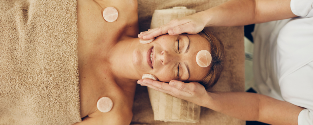 himalayan salt stone massage