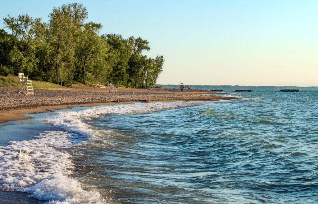 Enjoy all the fun things to do in Ashtabula, Oh like go to Lake Shore Park.