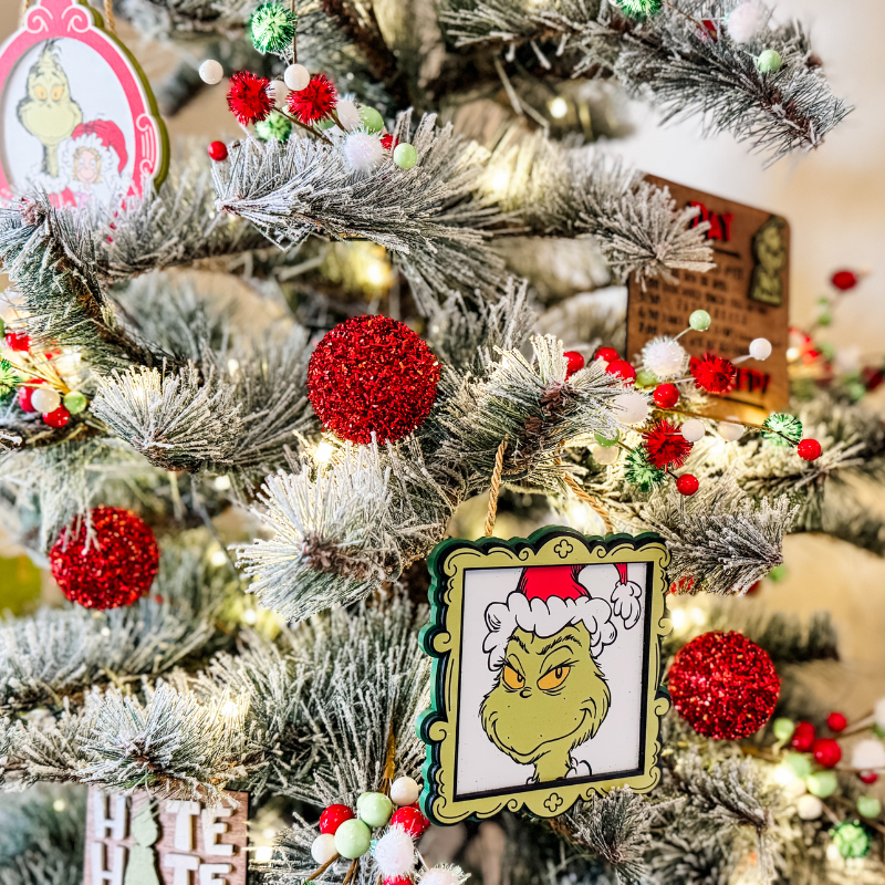 Magpie Inn Christmas Tree with Grinch decor