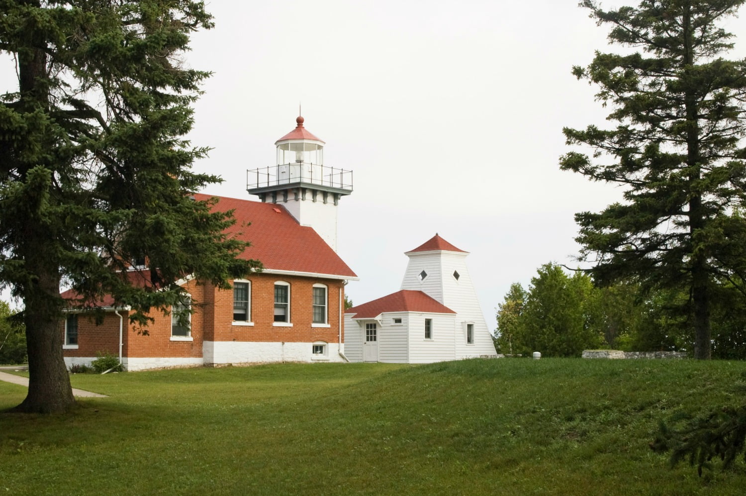 What You Need to Know About the Sherwood Point Lighthouse