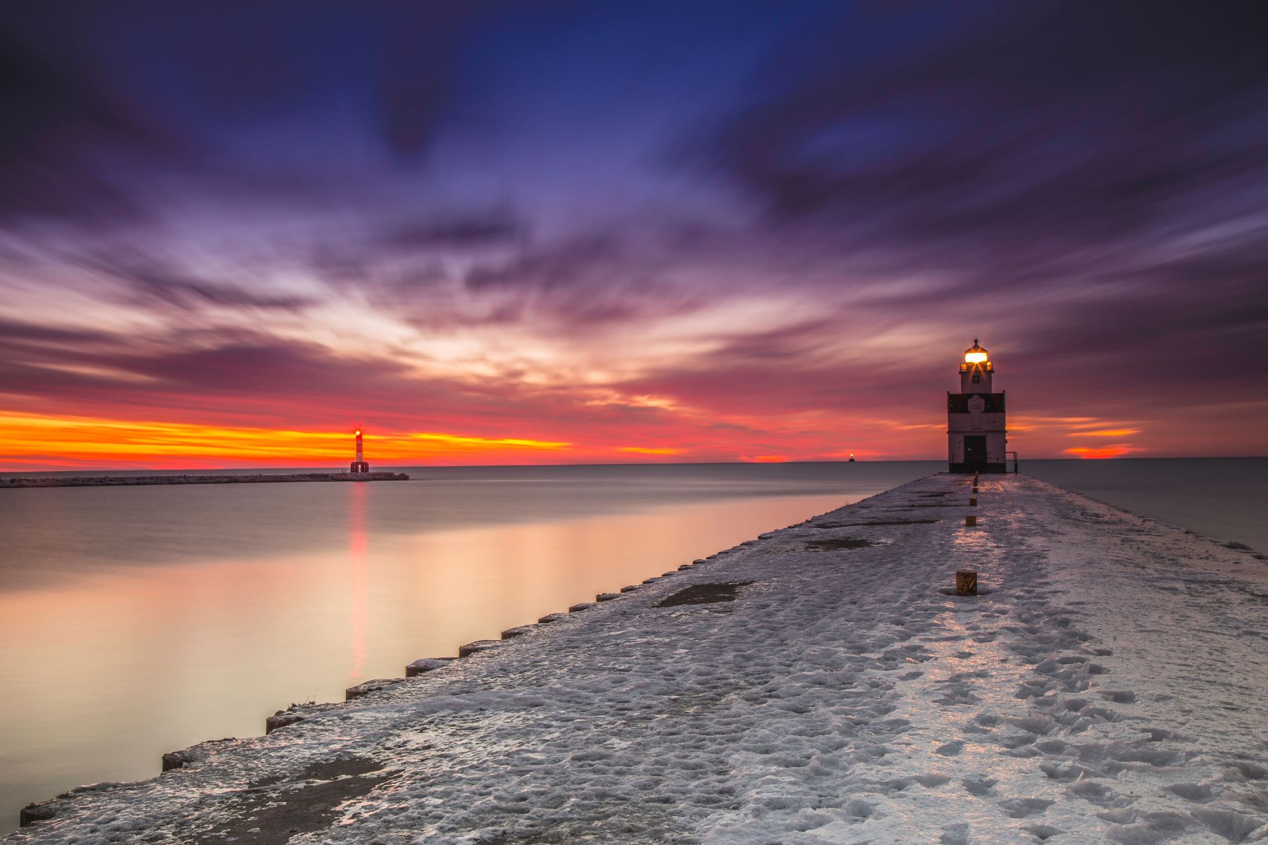 great lakes lighthouse